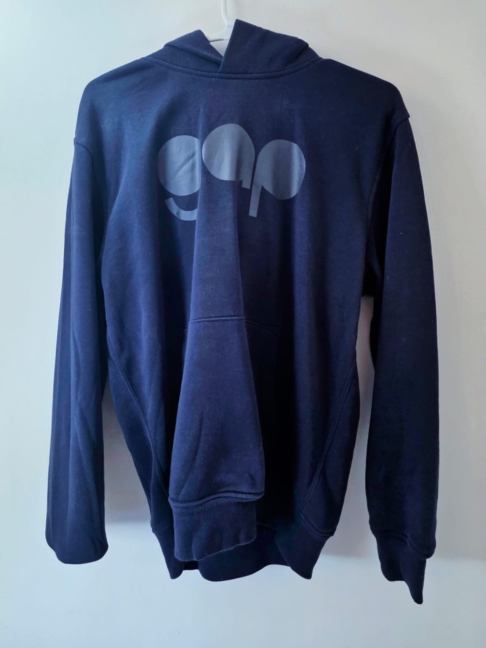Men’s Gap sweatshirt